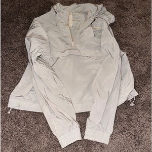 The group babaton zip up